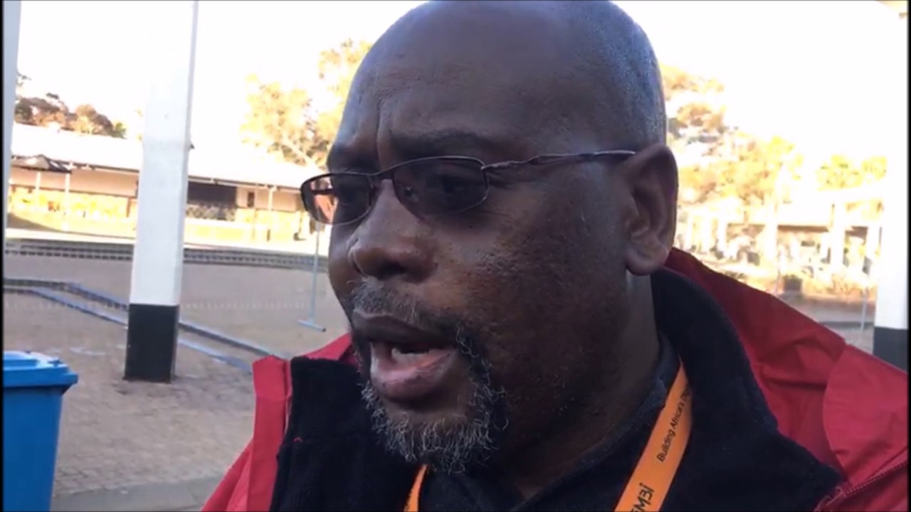fmi Cosatu President Sdumo Dlamini arriving at the ANC policy conference