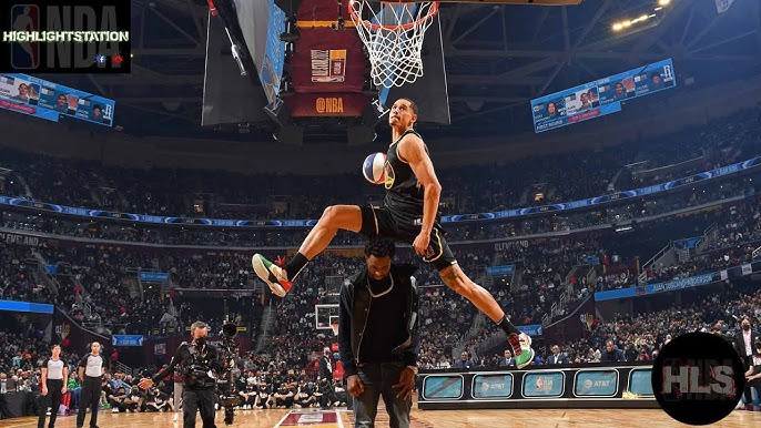 NBA on X: Wearing dad's jersey. Timbs on his feet. Cole Anthony starts  #ATTSlamDunk with some flair! #NBAAllStar #StateFarmSaturday   / X