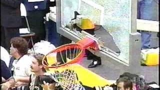 Darvin Ham's putback breaks the backboard