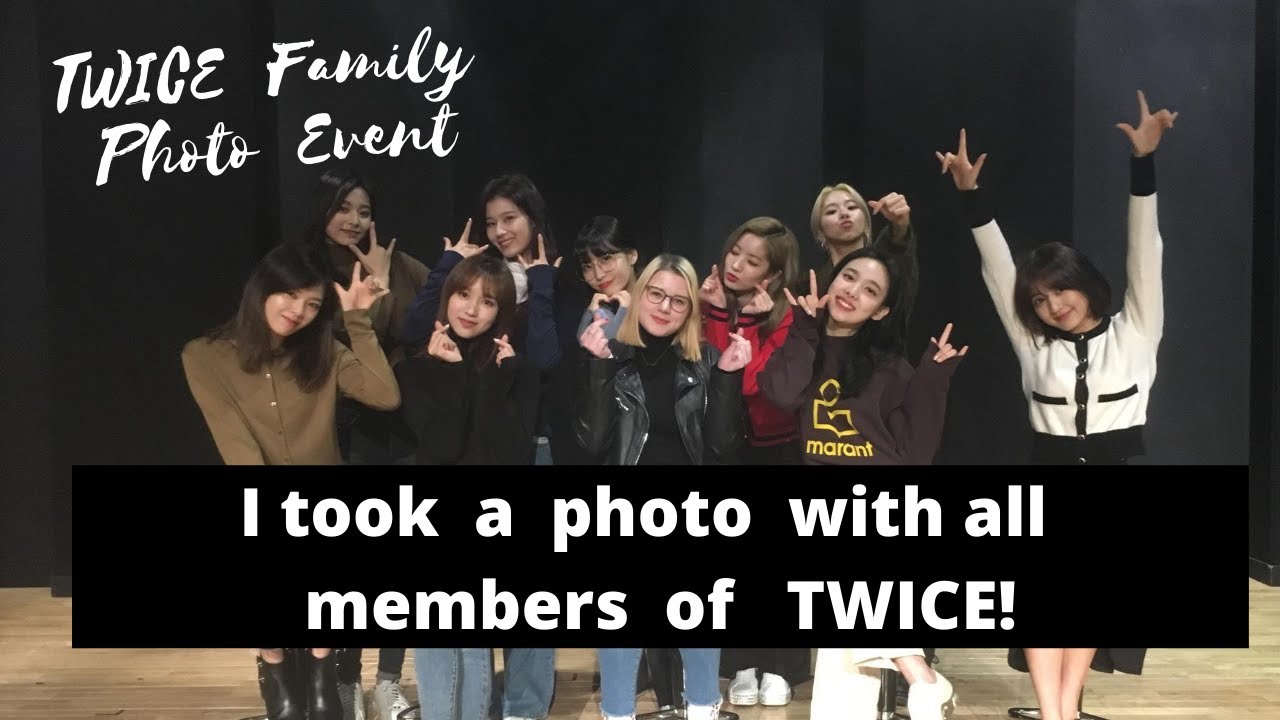 I Took A "Family" Photo with TWICE | Special Event in Korea!!