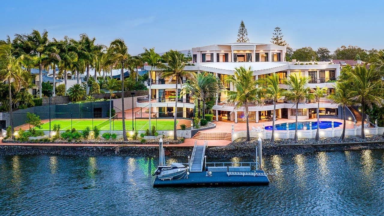 16-18 Marseille Court, Sorrento 4217 QLD - Z. Real Estate