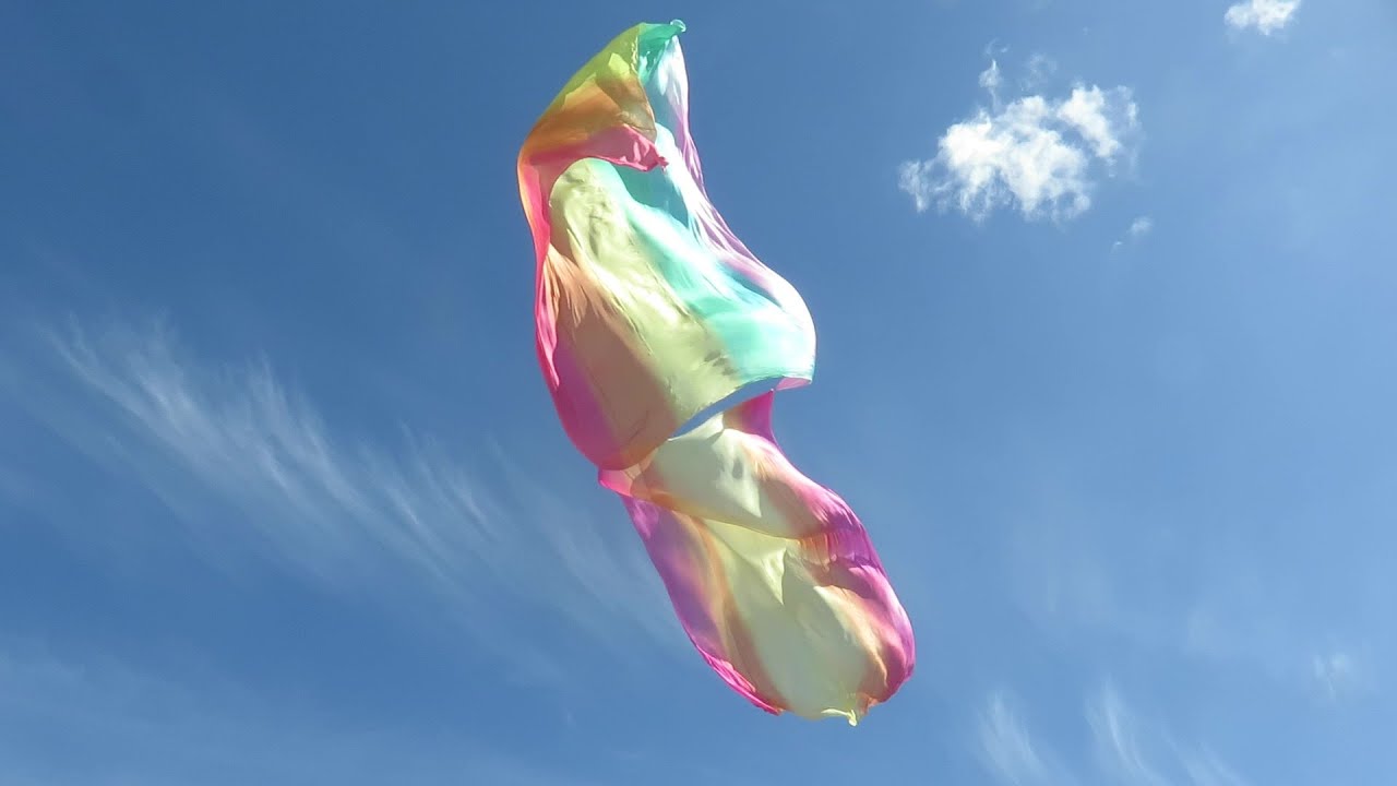 Silk dance in strong spring winds