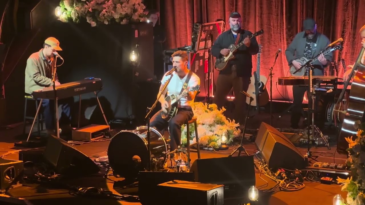 Mumford & Sons - the banjo song live Manchester 2026