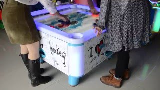 Very funny Square Cube Air Hockey game machine! screenshot 5