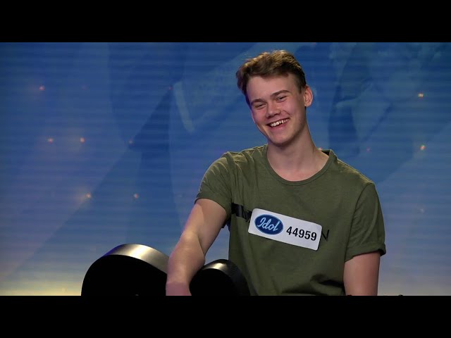 15-åriga William Segerdahl golvar juryn i Idol 2018  - Idol Sverige (TV4) class=