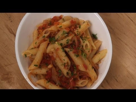 Quick Pasta In Tomato Sauce-11-08-2015