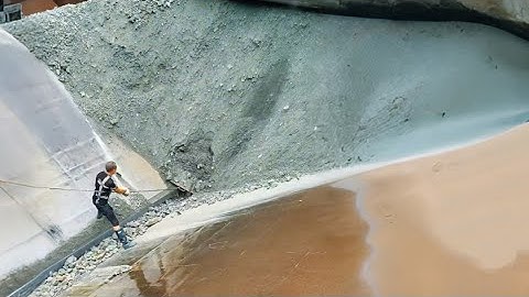 Barge unloading 3440 tons of bauxite ore - relaxing flow - Vlog of work on the barge