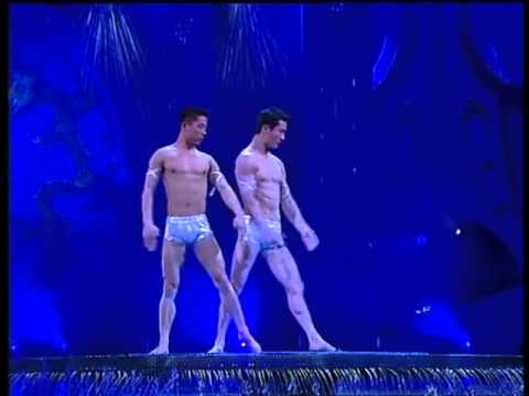 2002年央视春节联欢晚会 杂技《力量》 章功力|姚登波| CCTV春晚