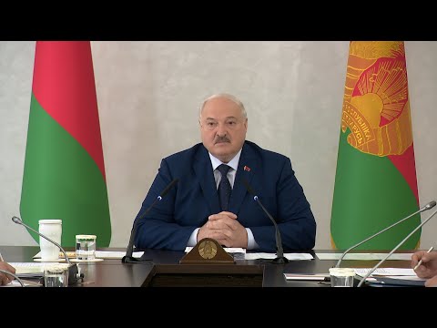 Лукашенко: Вы КОМУ это рассказываете? // Рабочая поездка в Шкловский район