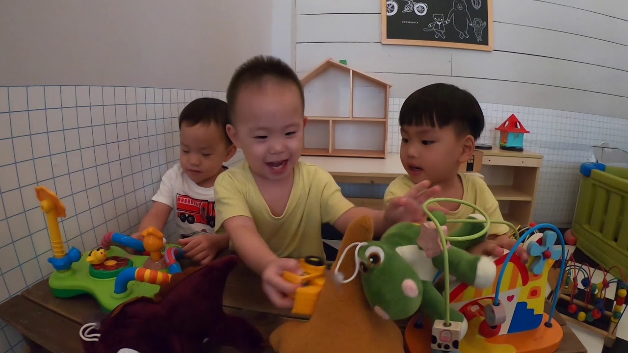 独自带两个孩子的FULL DAY累死VLOG 