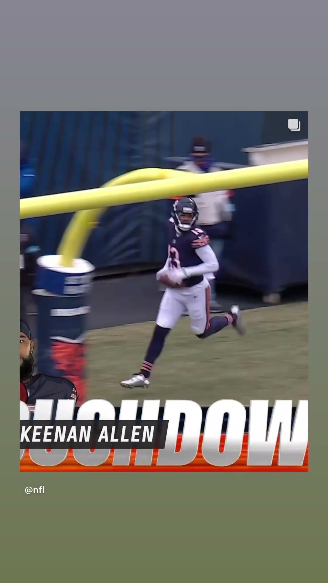 That was a nice throw #hoodnews #chicagobears #calebwilliams #keenanallen #detroitlions #omg #catch