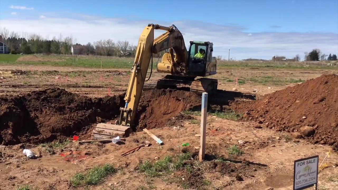Digging Sewer & Water in Greenville, WI YouTube