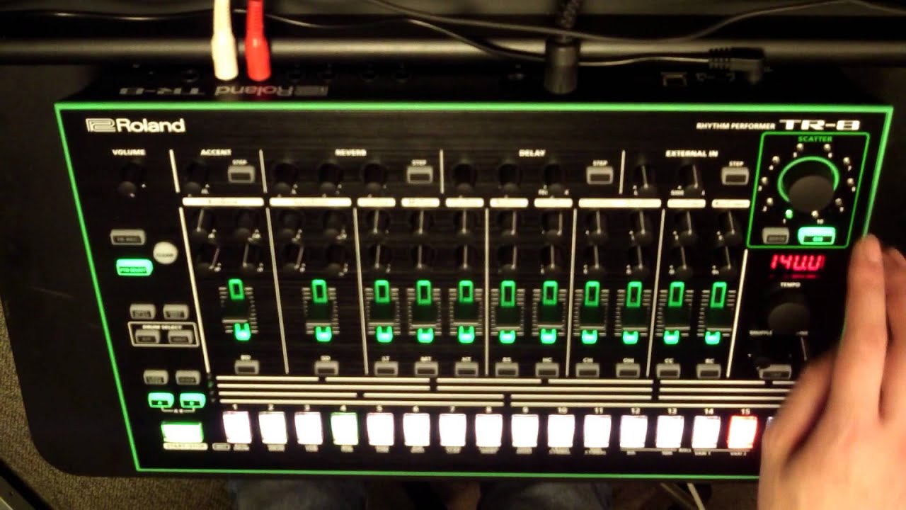 ROLAND AIRA 〜TR-8 Rhythm Performer〜 - YouTube