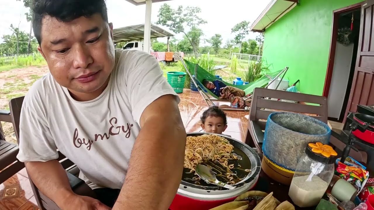 วันนี้ไม่มีอะไรกินก็เลยต้มมาม่า ลูกสาวก็อยากกินด้วย 28 กันยายน ค.ศ. 2025