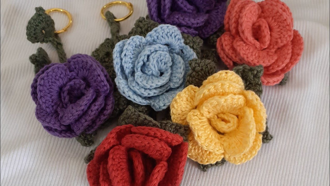 LINDO E FÁCIL CHAVEIRO DE ROSA CROCHÊ