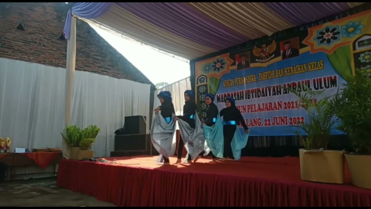 Wisuda Purna Siswa MI Anbaul Ulum Pakis Malang