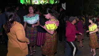 Baile COn Las Chicas De Xesic primero Santa Cruz Del Quiche Con Grupo Tumbao