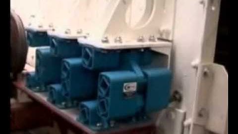 Vibrating horizontal screen on ROSTA AB mounts