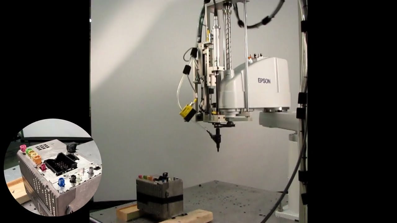 SS 6RH Screwdriver Slide with Rotary Head Mounted on a Scara Robot | Assembly Automation