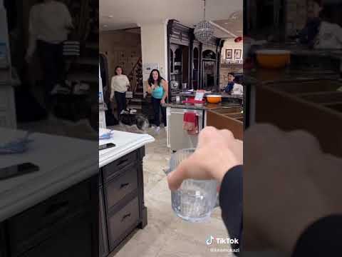 مقالب كريم وامه 