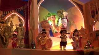 Its A Small Word Célébration Saison De Noël 20132014