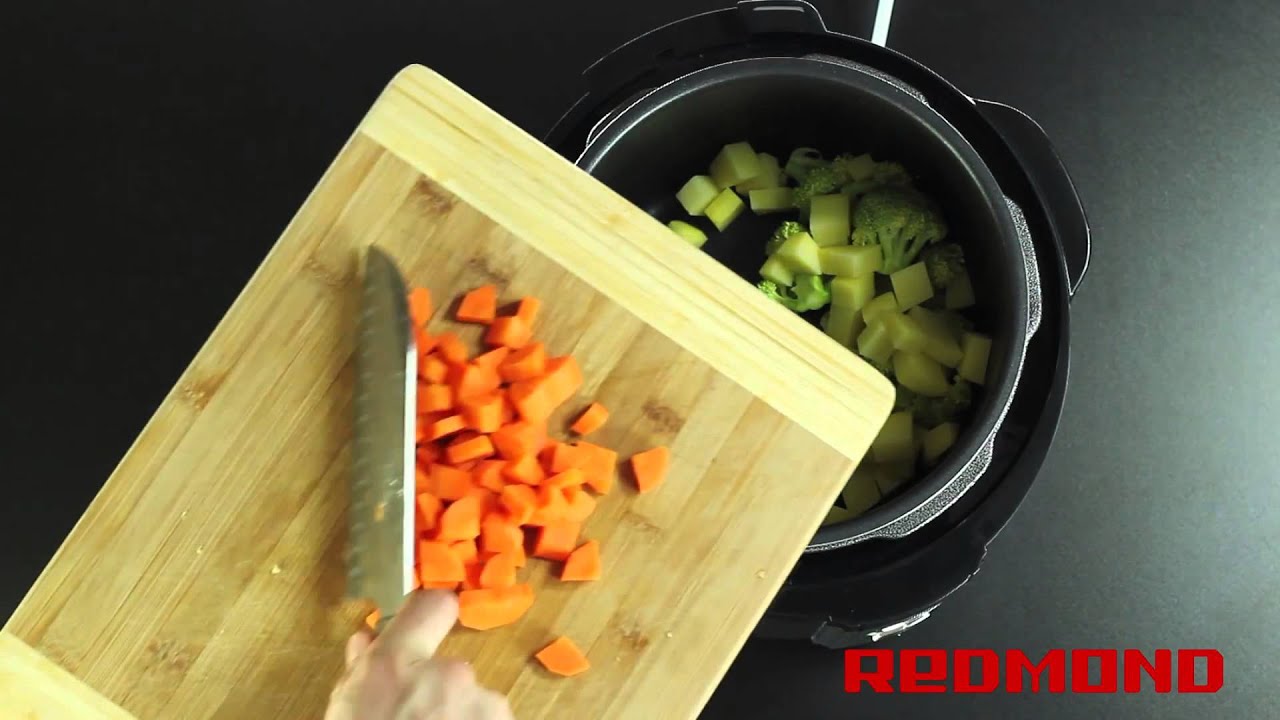 Крем-суп овощной в мультиварке-скороварке REDMOND RMC-M4504