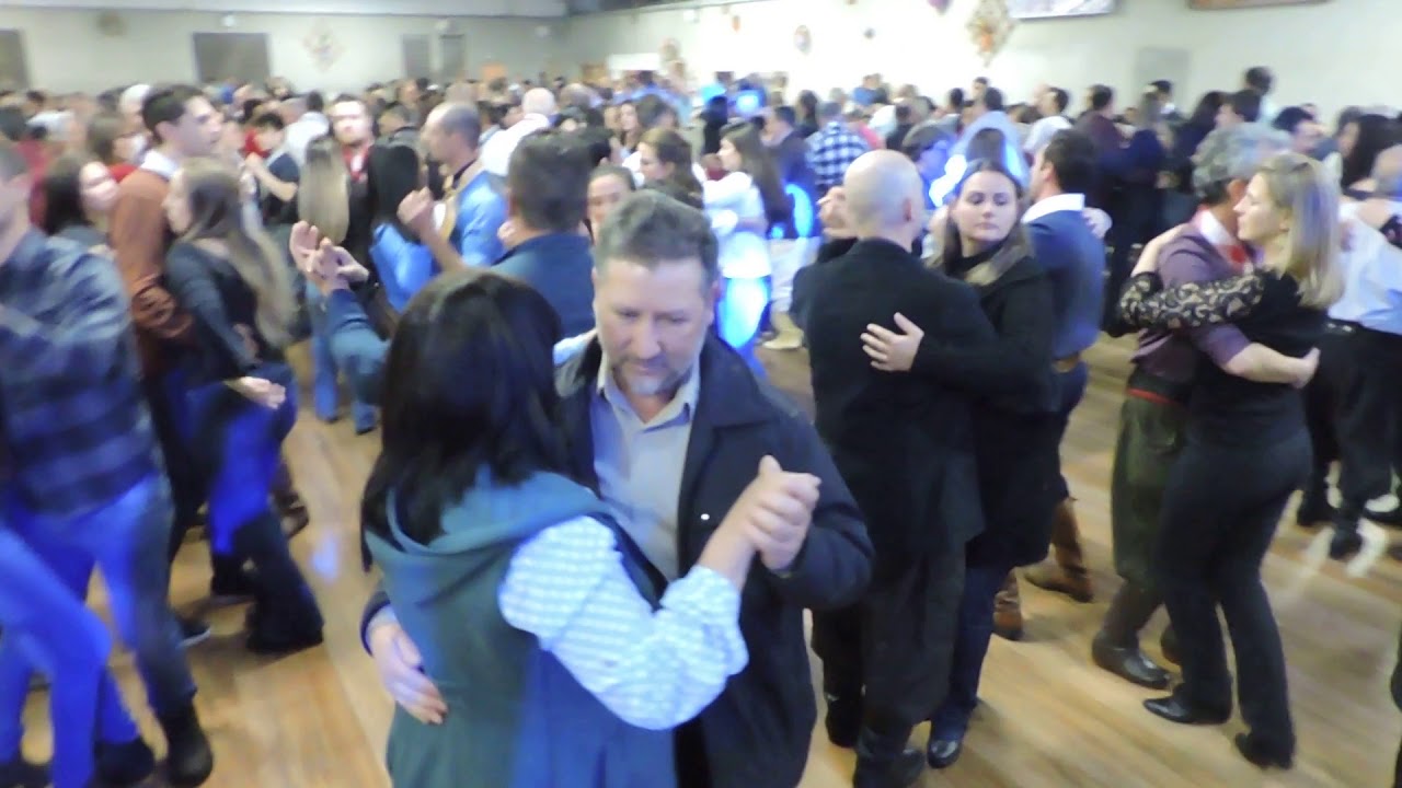 Grupo Alma Campeira Castração a Pealo.