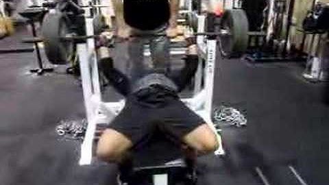 DeFrancosTraining.com - Carr benches 405