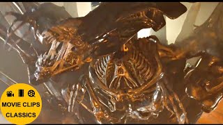 Aliens (1986) - Ripley and Newt vs. the Alien Queen Bee