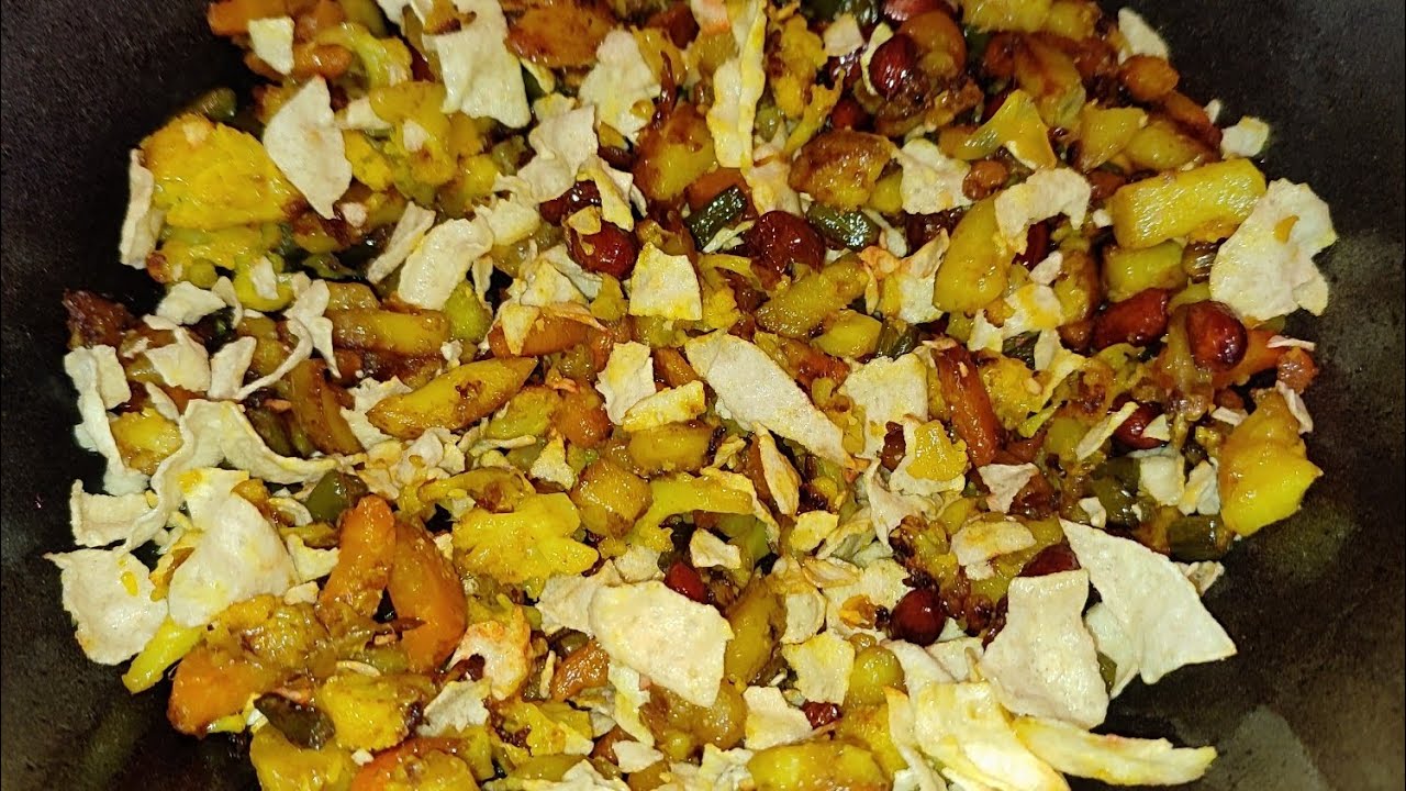  আজি অলপ বেলেগ ধৰণৰ ভাজি এখন বনালো😋#viral #minivlog #vlog #food #youtubevideo #assamese #shortvideo 