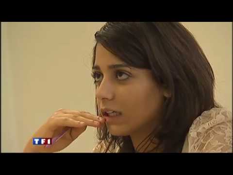 متلوموش على تونسي ميعرفش يحكي فرنسية  هههههه