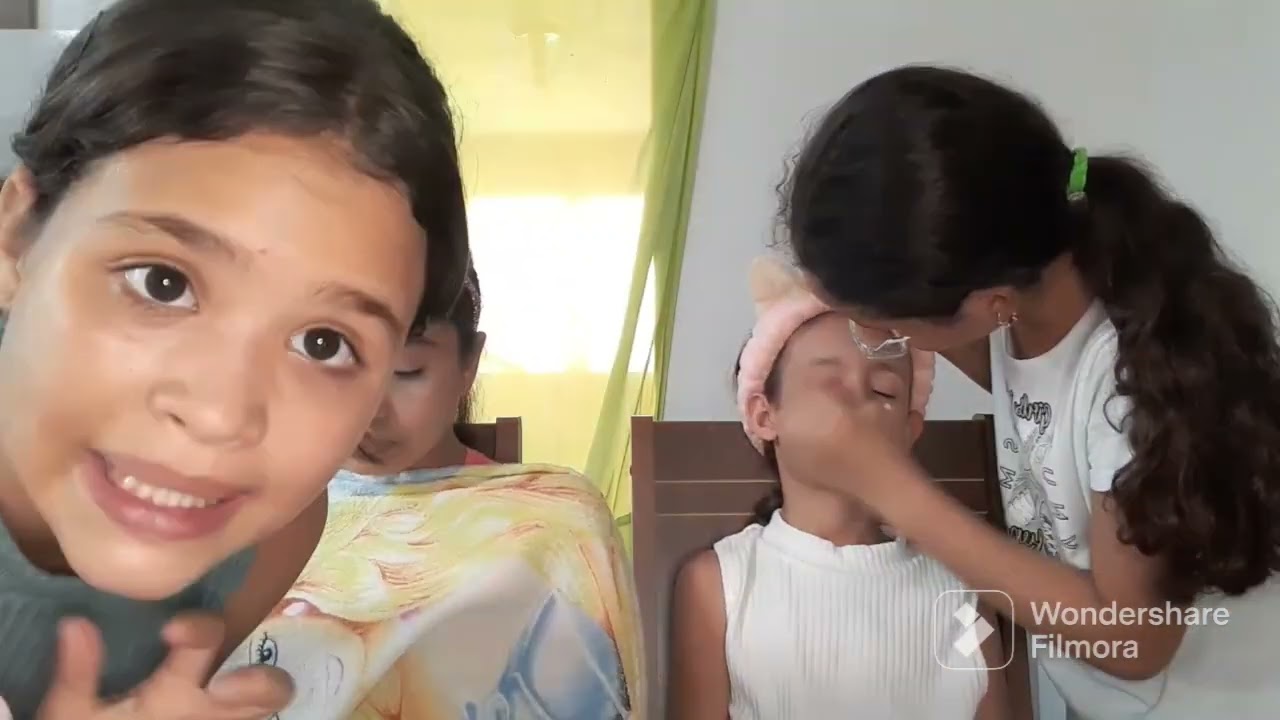 Maquiando minhas  amigas para o natal 💖