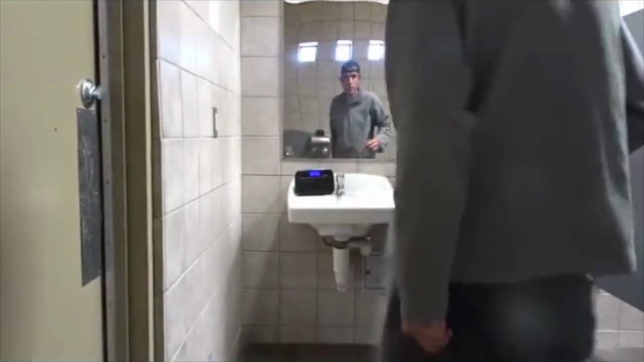 Terry Davis - Dancing To A Flock Of Seagulls In A Public Washroom - YouTube