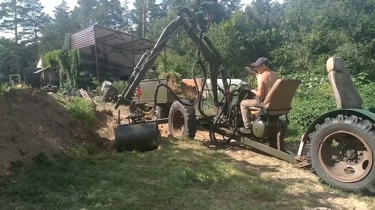 самодельный манипулятор грузит песок. - YouTube