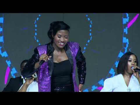 Praise medley-Minister Zandile(Live at Graceland Hotel Casino Country Club)