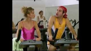 Un gars une fille - font de la gym