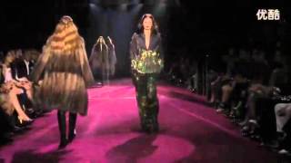 gucci fashion show very hot sexy