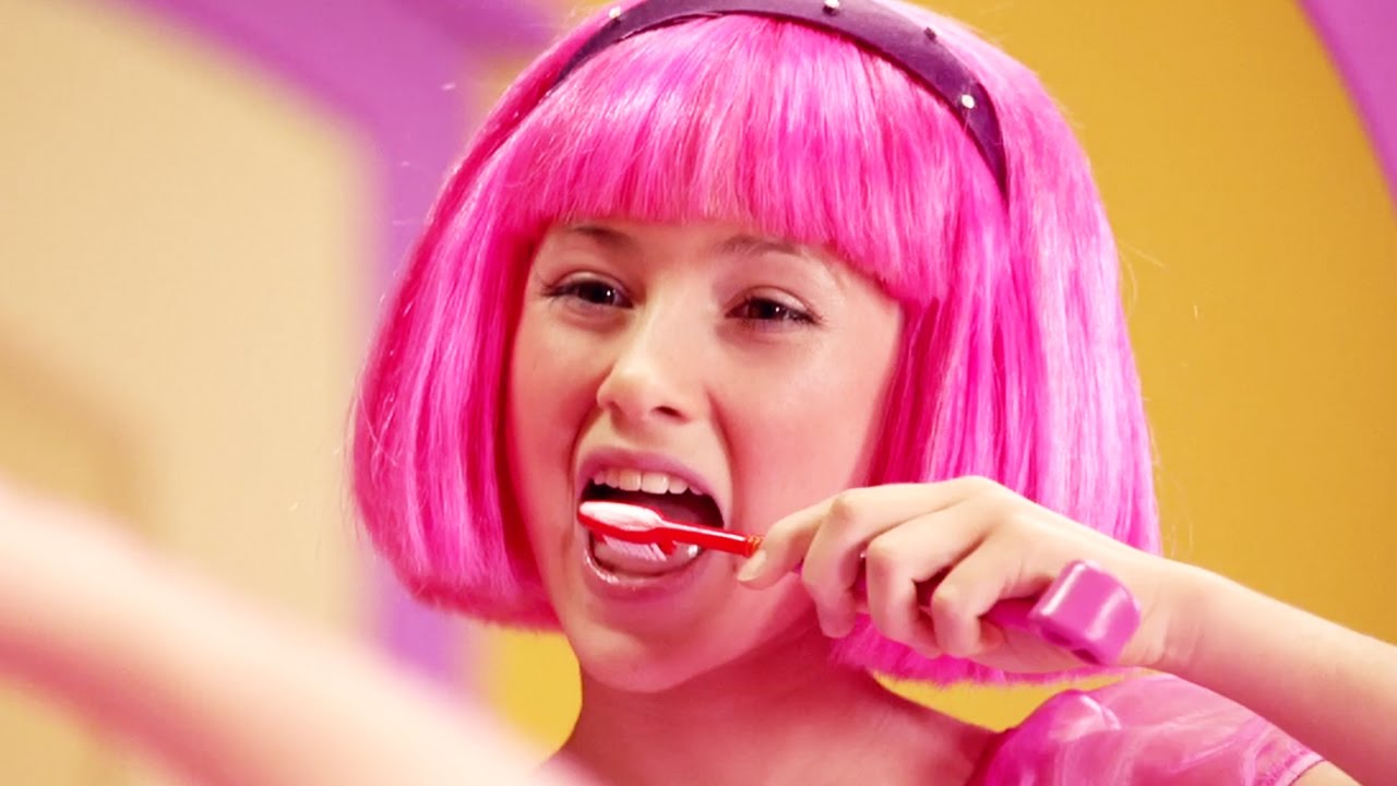 ليزي تاون | عيد فرشاة سعيد الحلوى المسروقة أفضل أغاني لايزي تاون بطل خارق جديد | ليزي تاون بالعربي