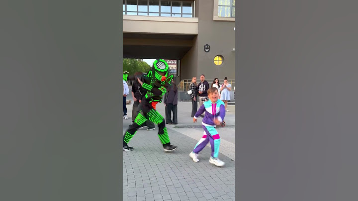 TEACHING SHUFFLE ⭐️ LITTLE BOY DANCING 😱🔥 ASTRONOMIA TUZELITY NEON MODE 😎💥💥