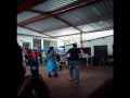 yo te la voy a poner en los pechos interpretacion