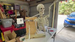 Full Waving Skeleton Prop Build - 2 News
