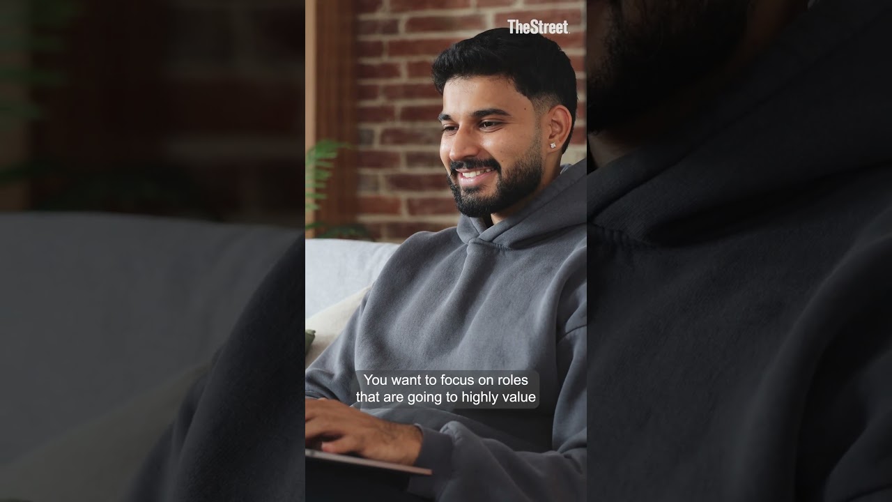 Here’s how to stand out and get hired even in a tough job market #career #jobsearch #jobopportunity Here’s how to stand out and get hired even in a tough job market #career #jobsearch #jobopportunity