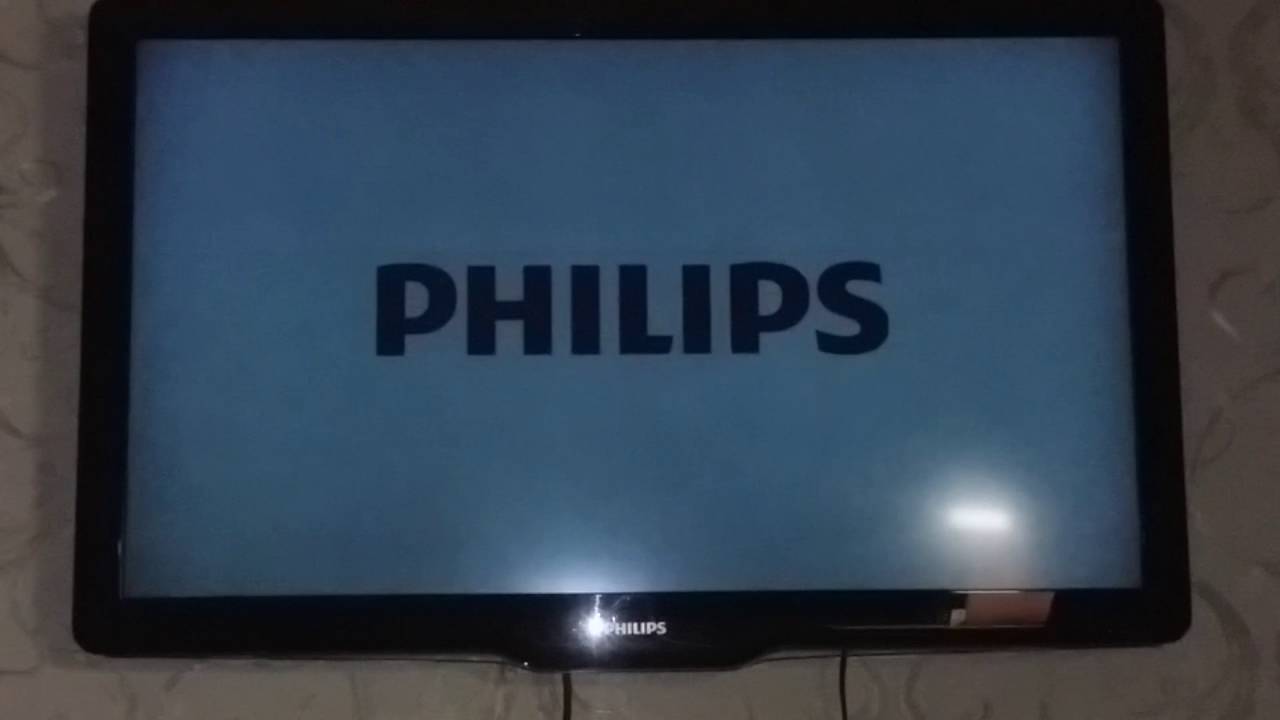 Включи телевизор олега. Телевизор Philips без кнопок. Включенный телевизор. Телевизор Филипс без кнопок на телевизоре. Как включить телевизор Филипс без пульта.