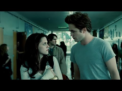 مصاص دماء بيوقع ف حب بنت بشريه وبيحميها من مصاصين الدماء الى طمعانين فيها