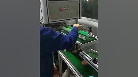 step 6 soap making:How to pack Wrap the pressed handmade manual soap directly