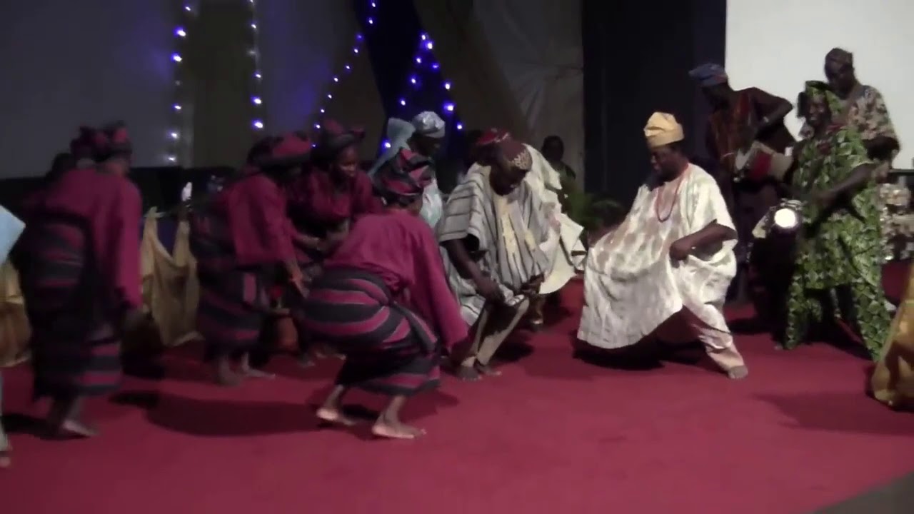 yoruba girl dancing