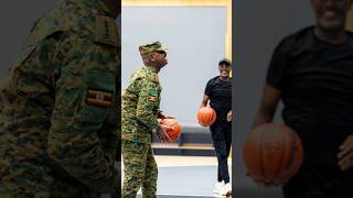 🇺🇬🤝🇷🇼 President Kagame hosts Gen Muhoozi Kainerugaba | Talks and Basketball Session #rwanda #uganda 🇺🇬🤝🇷🇼 President Kagame hosts Gen Muhoozi Kainerugaba | Talks and Basketball Session #rwanda #uganda