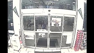 Tampa police searching for armed robbery suspect