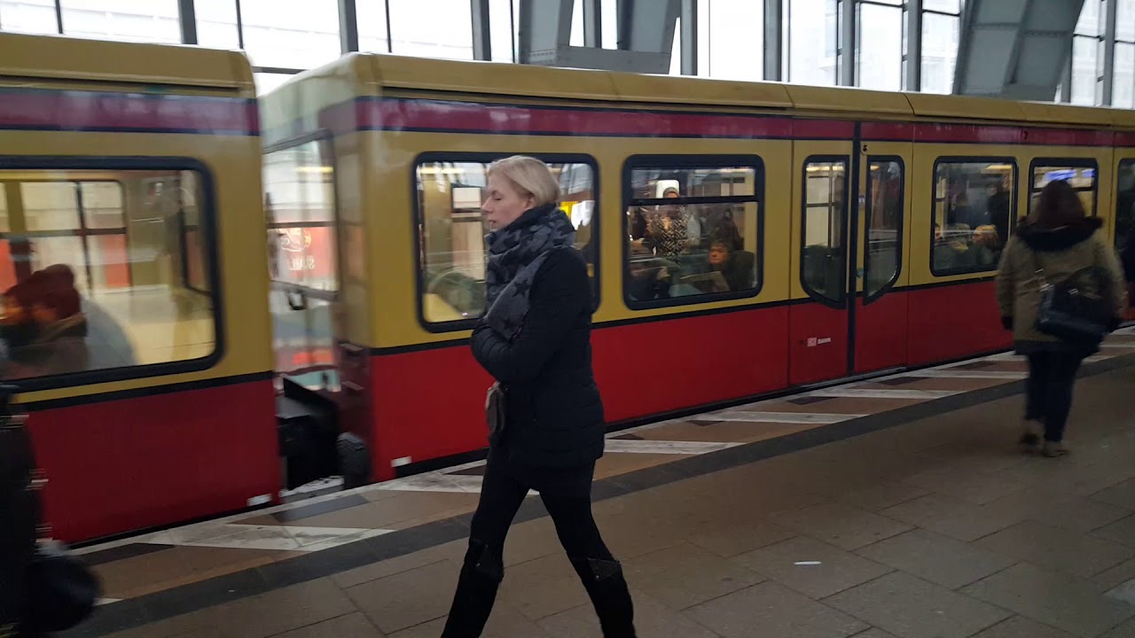 Bahnhof Berlin Alexanderplatz  VBB  S- bahn 13.01.2018.