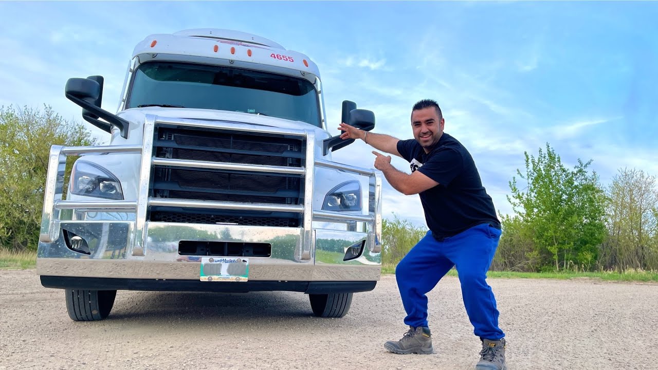 Finally 😍 Jab Company Ne Diya DRIVER Ko BRAND NEW TRUCK in CANADA - YouTube
